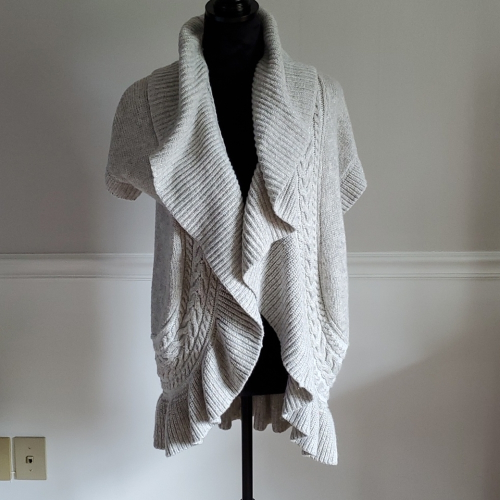 Gray short sleeved cardigan